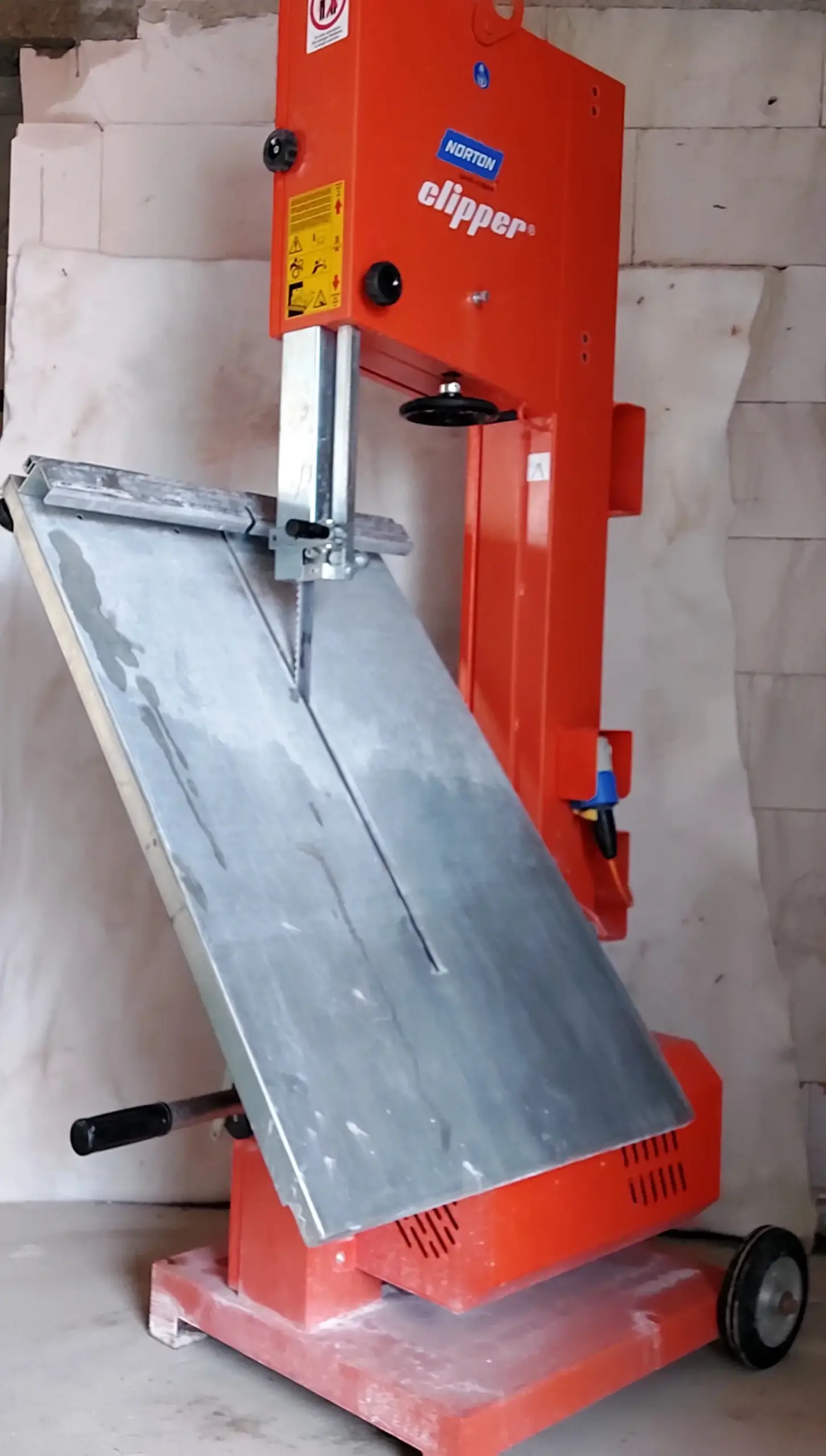 Bandsäge für Mauersteine Norton Clipper CB 651 - Maschinenverleih Maucher - Waldbrunn - Odenwald